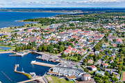 Borgholm, drnarbilder, drnarfoto, flygbild, flygbilder, flygfoto, flygfoton, gsthamn, hamn, hamnen, samhllen, smbtshamn, sommar, land