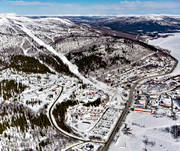 Dearna, drnarbilder, drnarfoto, flygbild, flygbilder, flygfoto, flygfoton, lappland, nedfart, nedfarter, samhllen, skidbackar, skidbacke, skidort, Trnaby, vinter
