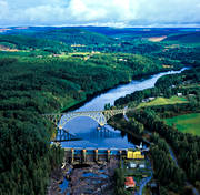 anlggningar, arbete, broar, byggnationer, drnarbilder, drnarfoto, elkraft, elproduktion, energi, energiproduktion, flygbild, flygbilder, flygfoto, flygfoton, Forsmo, jrnvg, jrnvgsbro, kraftverk, landskap, sommar, vattenkraftverk, ngermanland, ngermanlven, lvar