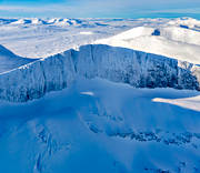drnarbild, drnarbilder, drnarfoto, fjlltopp, fjlltoppar, flygbild, flygbilder, flygfoto, flygfoton, glacir, Helags, Helgsglaciren, Jmtland, landskap, vinter