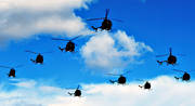 flyg, flyguppvisning, grupp, helikopter, helikoptrar, hot, hotfullt, kommunikationer, luftfart, Saab, uppvisning
