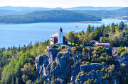 anlggningar, byggnader, drnarbilder, drnarfoto, flygbild, flygbilder, flygfoto, flygfoton, fyr, fyrtorn, hga kusten, Hgbonden, Hgbondens, kommunikationer, landskap, sevrdhet, sevrdheter, sjfart, sommar, sommardag, utflyktsml, ngermanland