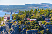 anlggningar, byggnader, drnarbilder, drnarfoto, flygbild, flygbilder, flygfoto, flygfoton, fyr, fyrtorn, hga kusten, Hgbonden, Hgbondens, kommunikationer, landskap, sevrdhet, sevrdheter, sjfart, sommar, sommardag, utflyktsml, ngermanland