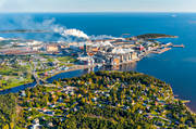 anlggningar, Dombcksn, drnarbilder, drnarfoto, fabrik, flygbild, flygbilder, flygfoto, flygfoton, Husum, Husn, kustnra, massafabrik, massaindustri, Mets Board, pappersbruk, pappersmassa, reningsverk, Rgn, samhllen, sommar, ngermanland