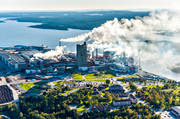 anlggningar, drnarbilder, drnarfoto, fabrik, flygbild, flygbilder, flygfoto, flygfoton, Husum, kustnra, massafabrik, massaindustri, Mets Board, pappersbruk, pappersmassa, Rgn, samhllen, sommar, ngermanland