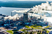anlggningar, drnarbilder, drnarfoto, fabrik, flygbild, flygbilder, flygfoto, flygfoton, Husum, kustnra, massafabrik, massaindustri, Mets Board, pappersbruk, pappersmassa, Rgn, samhllen, sommar, ngermanland