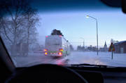 biltrafik, buss, kommunikationer, landfart, omkörning, snö, snöoväder, snöväder, trafik, väg