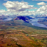 drnarbild, drnarbilder, drnarfoto, flygbild, flygbilder, flygfoto, flygfoton, landskap, Langas, lappland, Lulep Kierkau, nationalpark, Pietsaure, sommar, Stora Sjfallets, Suorva, Vietas