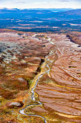 drnarbild, drnarbilder, drnarfoto, ddisgropar, flygbild, flygbilder, flygfoto, flygfoton, Grndalen, hst, Issjdalen, istidslmningar, istidsrester, istidslvar, Jmtland, landskap, plat, plater, pyramider, pyramiderna, sediment, Vldalen