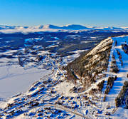 drnarbilder, drnarfoto, fjllen, flygbild, flygbilder, flygfoto, flygfoton, funsdalen, Funsdalsberget, Hrjedalen, landskap, nedfarter, samhllen, skidbackar, vinter