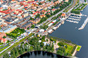 Badhusparken, bthamn, bthamnen, drnarbilder, drnarfoto, festival, flygbild, flygbilder, flygfoto, flygfoton, hamn, Jmtland, Krogstrket, park, smbtshamn, stad, Storsj, Storsjyran, stder, Yran, stersund