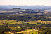 Almsa, arbete, drnarbilder, drnarfoto, elenergi, elkraft, elproduktion, energi, energiproduktion, flygbild, flygbilder, flygfoto, flygfoton, Jmtland, kraftproduktion, kraftverk, landskap, milj, miljpverkan, Offerdal, Rshn, sommar, tullersen, vindkraft, vindkraftverk, vindmlla, vindsnurra, vindsnurror, nge