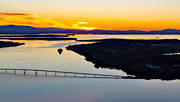 ballong, drnarbilder, drnarfoto, flygbild, flygbilder, flygfoto, flygfoton, Frsn, Jmtland, kvll, kvllsljus, landskap, solnedgng, sommar, Stosjn, Vallsundet, Vallsundsbron