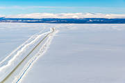 avlgset, avstnd, drnarbilder, drnarfoto, Flatruet, flatruetvgen, flygbild, flygbilder, flygfoto, flygfoton, Hrjedalen, kommunikationer, land, landskap, nyplogad, plogad, vildmark, vinter, vintervg, vita vidder, vg, rstid, rstider, de