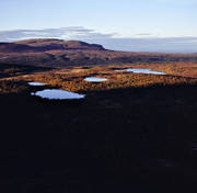 Anarisfjllen, drnarbilder, drnarfoto, Falkvalen, fjll, fjllen, fjllsjar, fjlltjrn, fjlltjrnar, flygbild, flygbilder, flygfoto, flygfoton, Hottgsfjllet, Jmtland, kvll, kvllssol, landskap, sjar, sommar, tjrnar